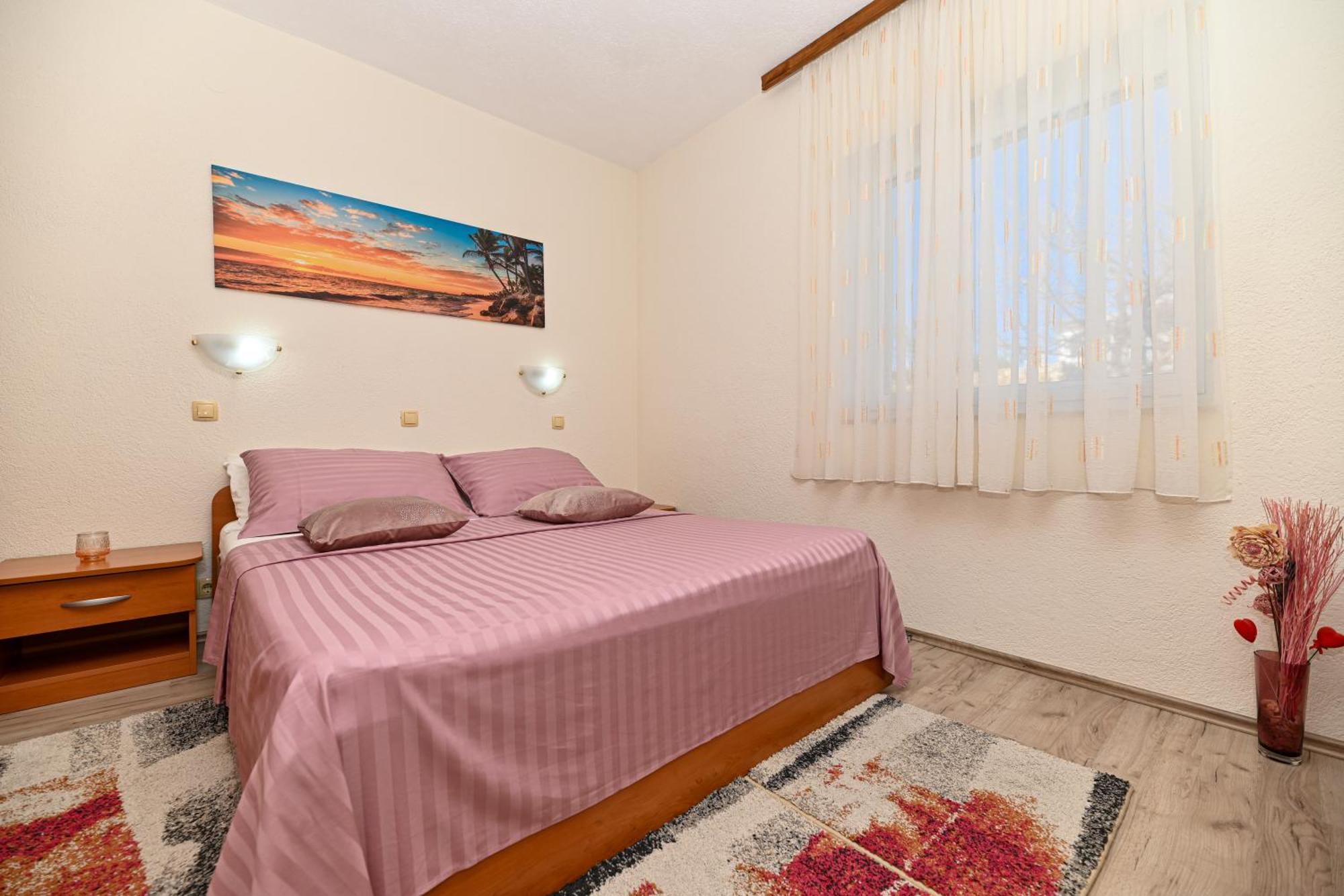 Apartments Patricia Трогир Екстериор снимка