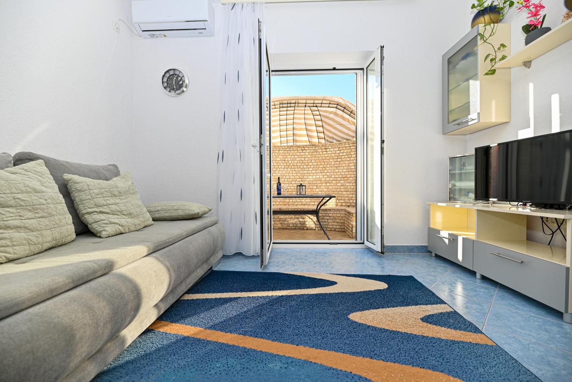 Apartments Patricia Трогир Екстериор снимка