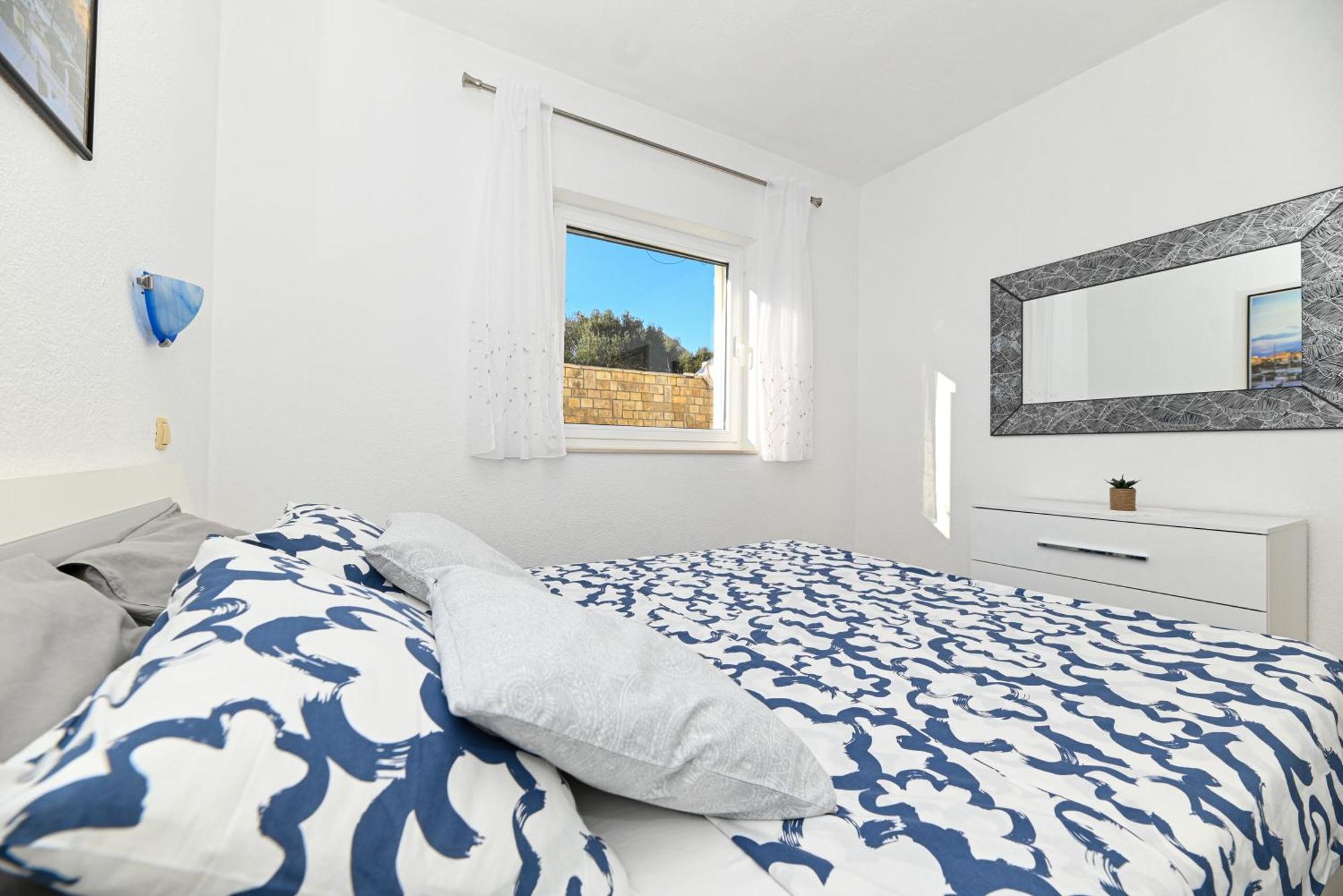 Apartments Patricia Трогир Екстериор снимка