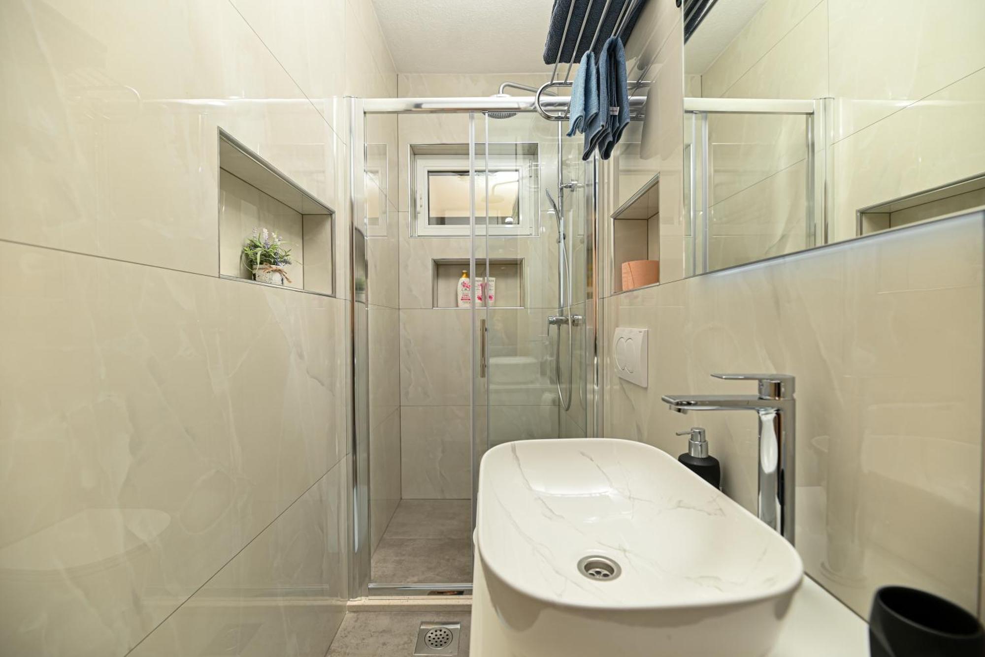 Apartments Patricia Трогир Екстериор снимка