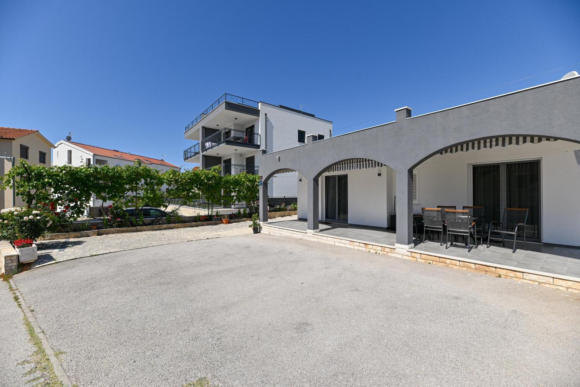 Apartments Patricia Трогир Екстериор снимка
