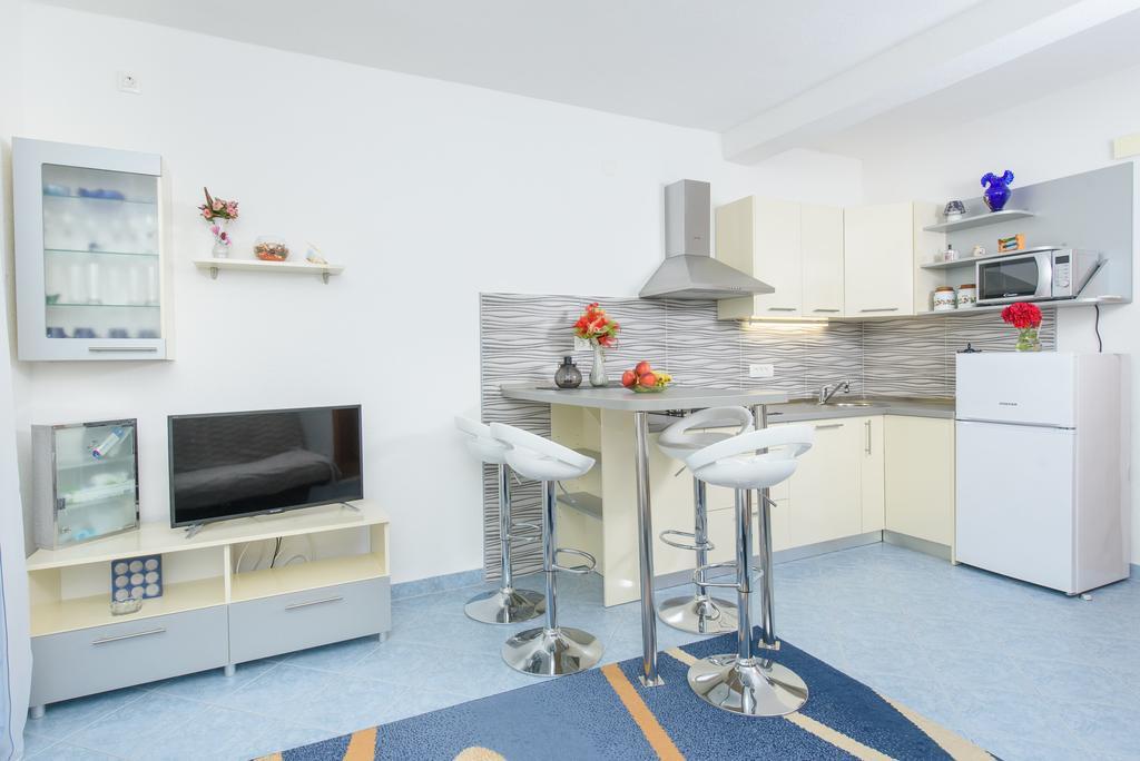 Apartments Patricia Трогир Екстериор снимка