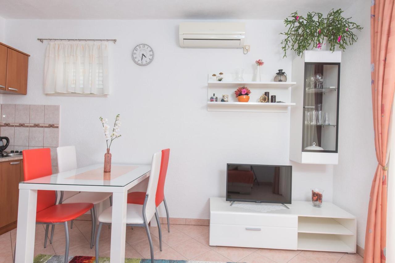 Apartments Patricia Трогир Екстериор снимка
